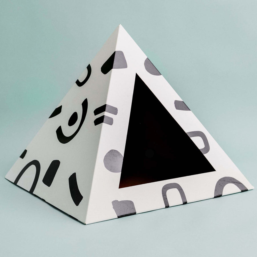 'Doodle' Cardboard Cat Pyramid